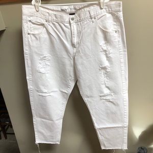 EUC boyfriend crop distressed denim Sz 18